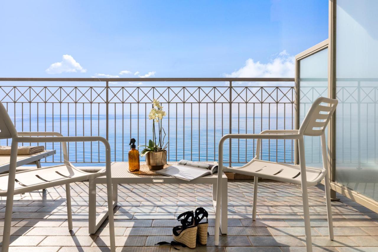 Grand Hotel Spiaggia Alassio Bagian luar foto