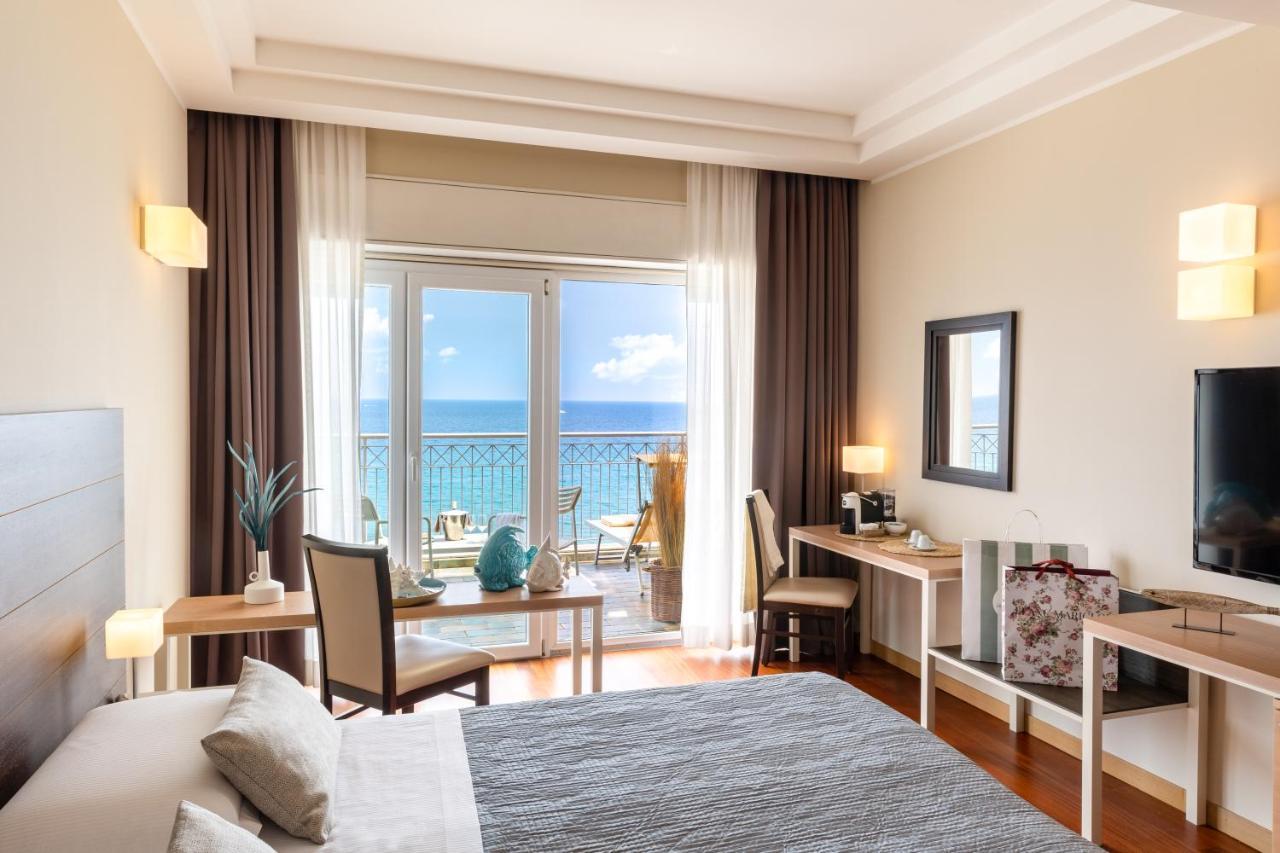 Grand Hotel Spiaggia Alassio Bagian luar foto