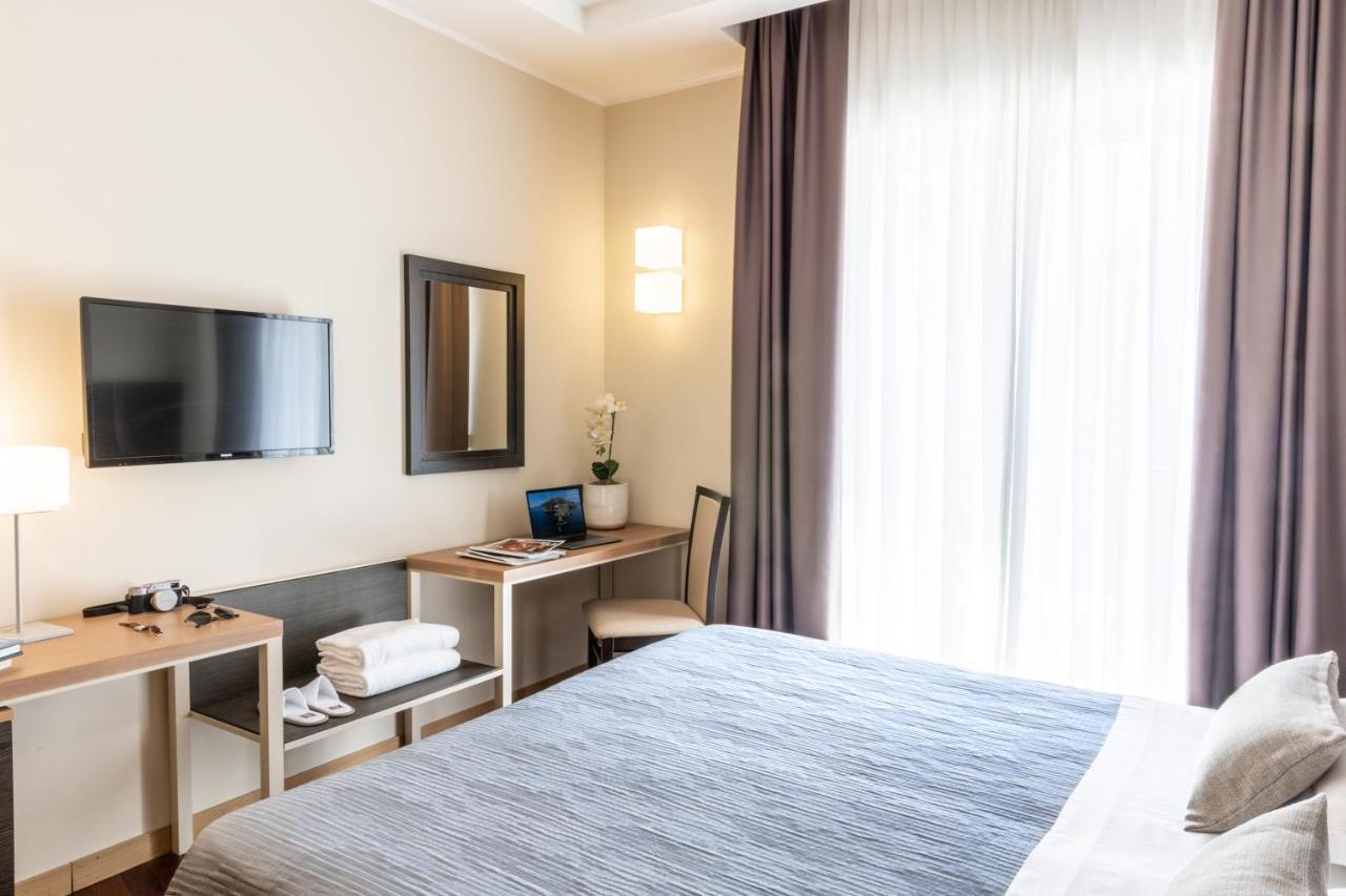 Grand Hotel Spiaggia Alassio Bagian luar foto