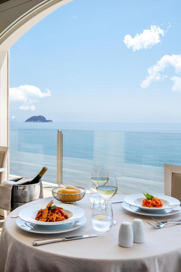 Grand Hotel Spiaggia Alassio Bagian luar foto
