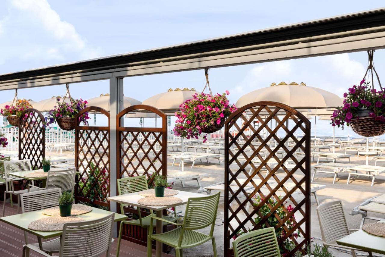 Grand Hotel Spiaggia Alassio Bagian luar foto