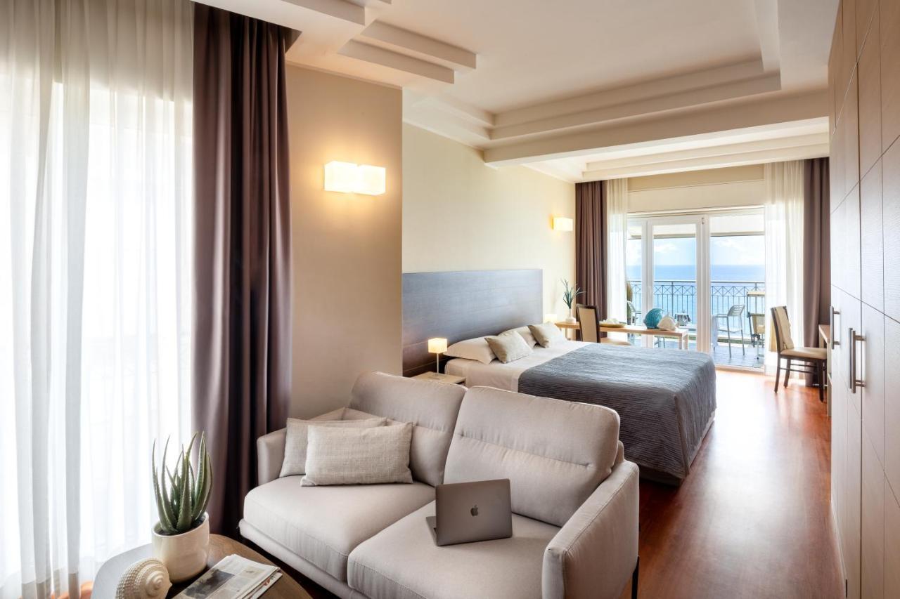 Grand Hotel Spiaggia Alassio Bagian luar foto