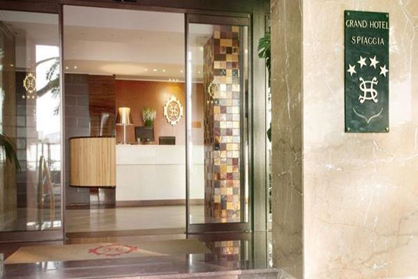 Grand Hotel Spiaggia Alassio Bagian luar foto