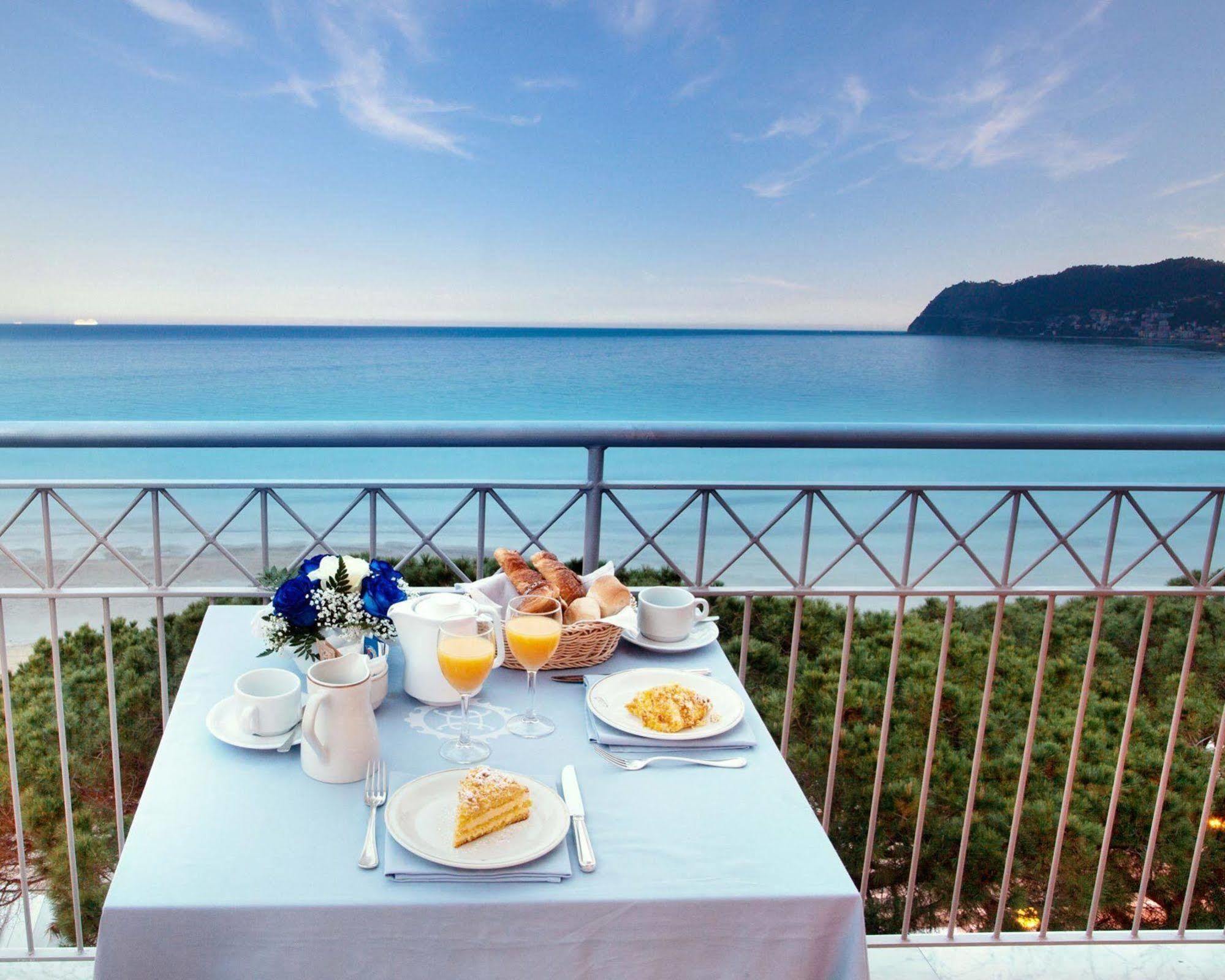 Grand Hotel Spiaggia Alassio Bagian luar foto
