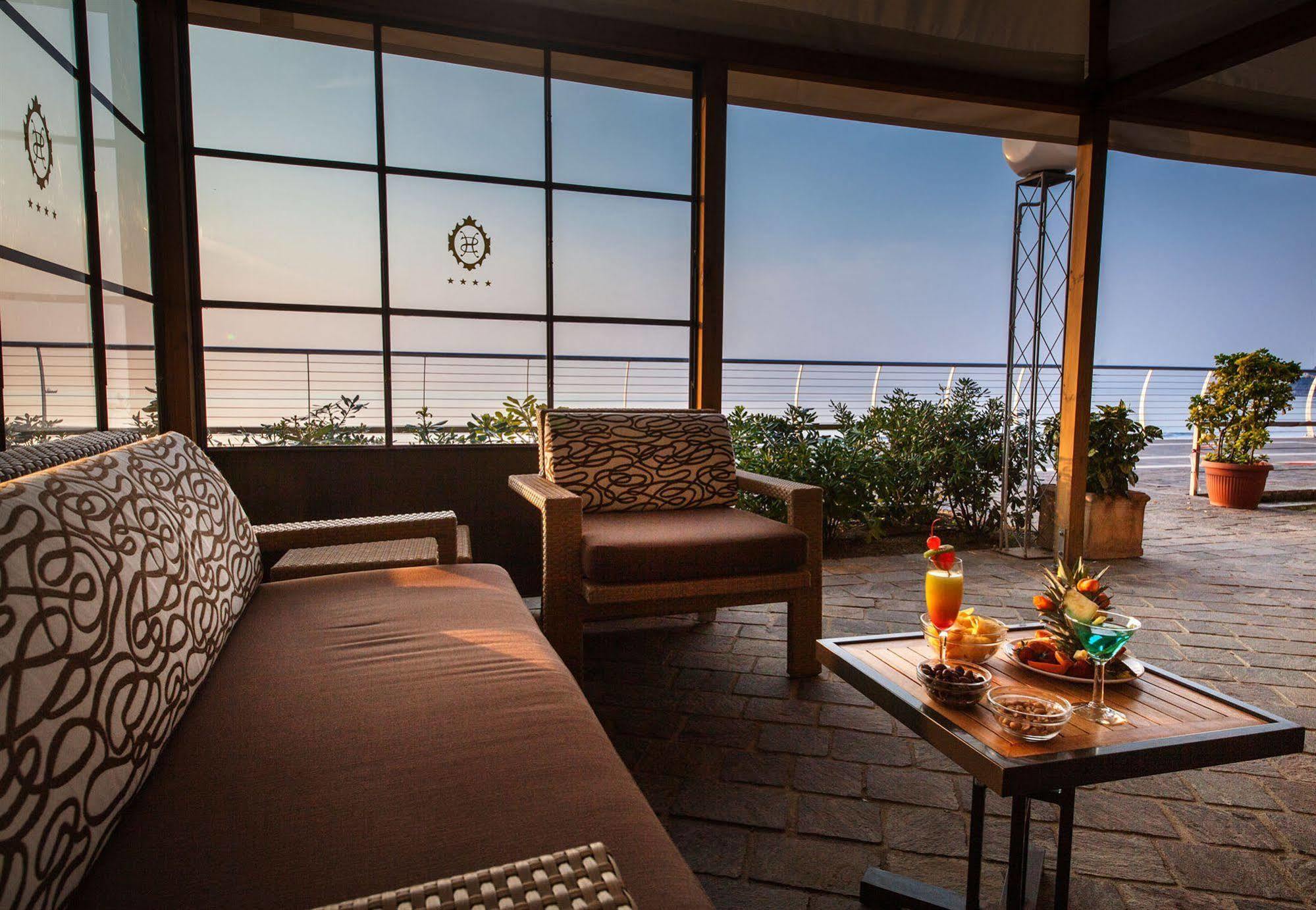Grand Hotel Spiaggia Alassio Bagian luar foto
