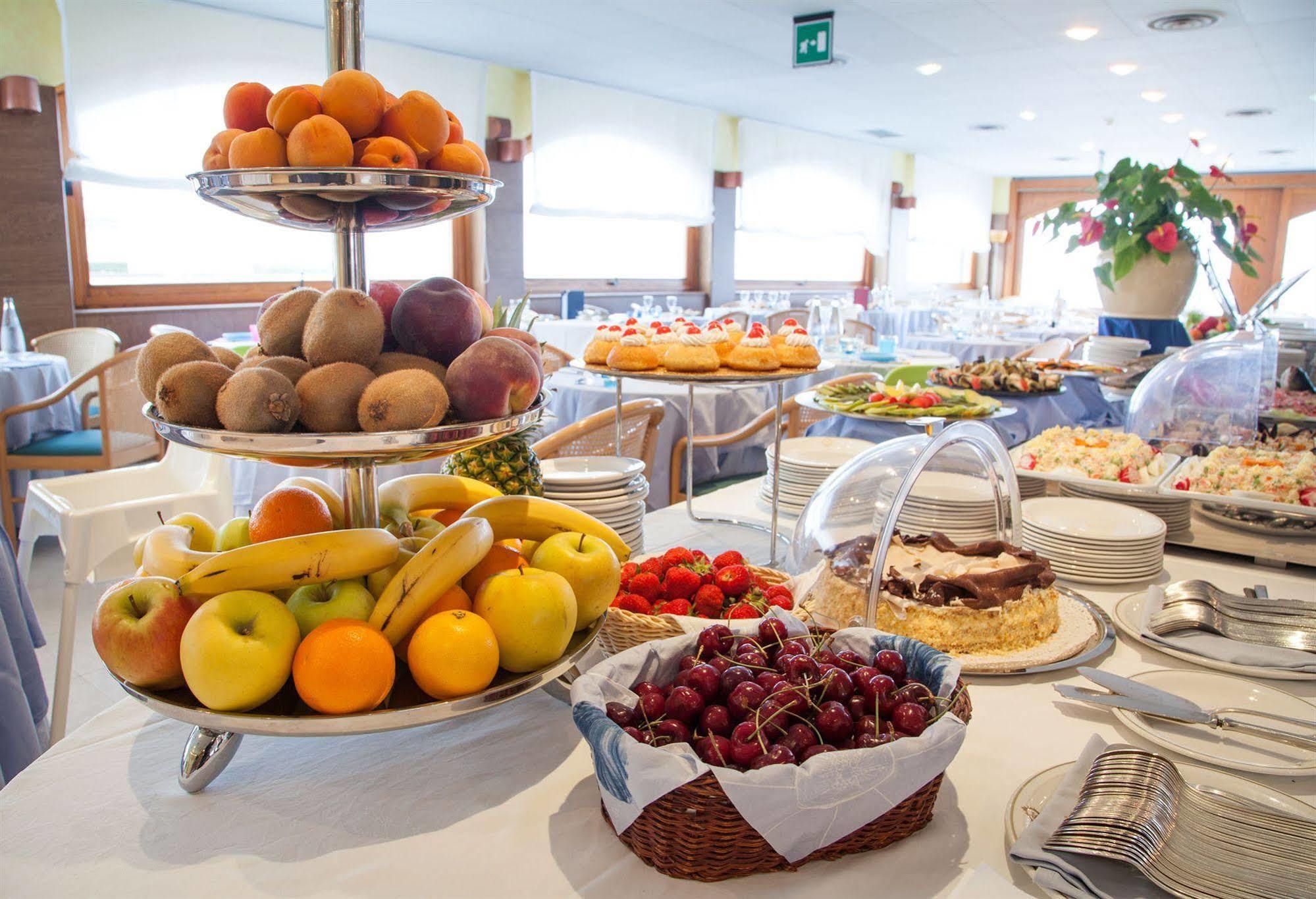 Grand Hotel Spiaggia Alassio Bagian luar foto